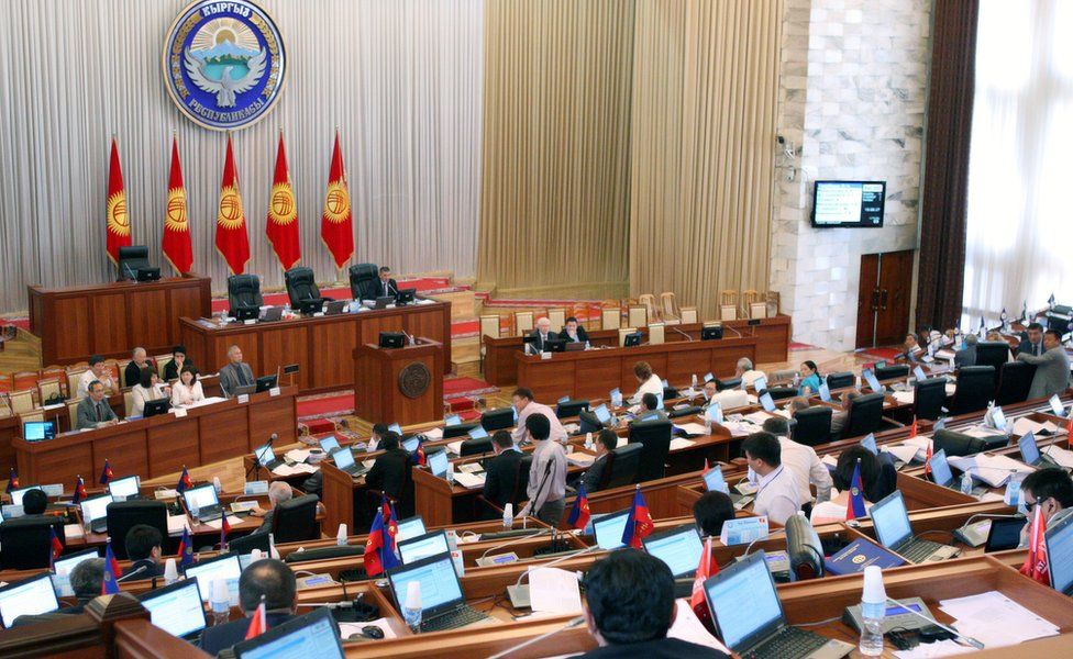 Qırğızıstanda parlament seçkiləri keçiriləcək